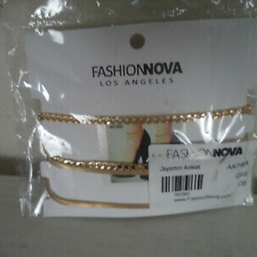 HP💝Fashion Nova Goldtone pair double strand anklets - Picture 2 of 3